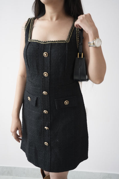 Sleeveless black winter dress