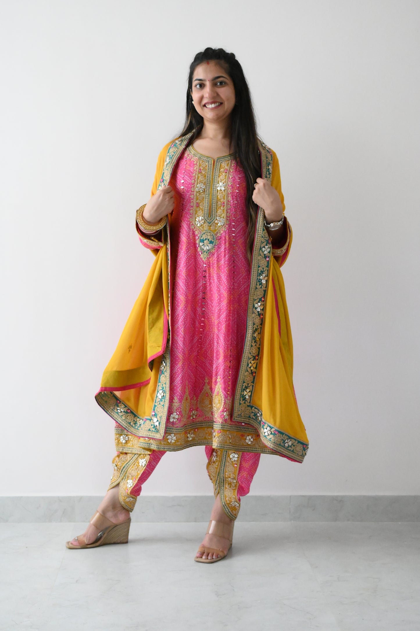 Bandhani pink punjabi suit