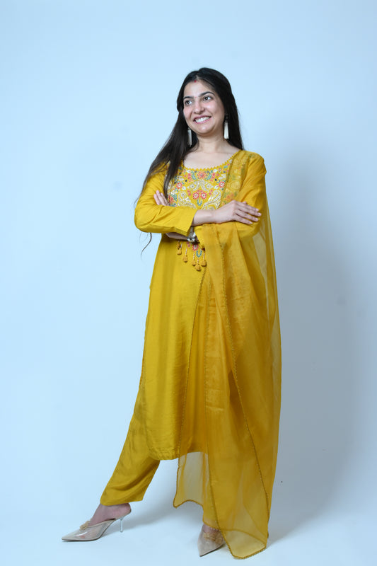 Pataudi festive set-yellow