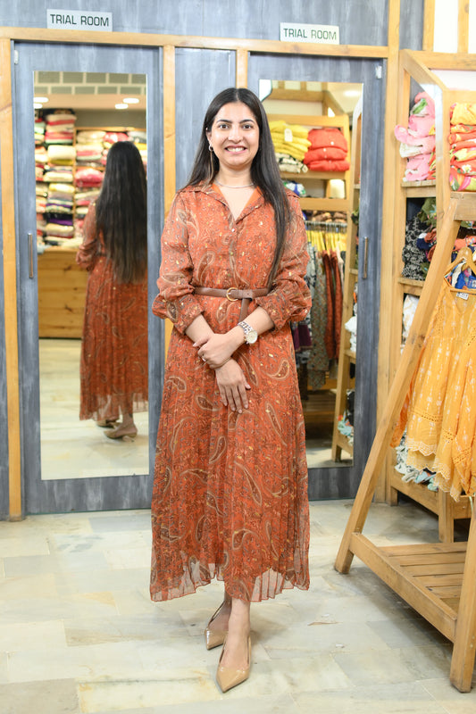 Pleated dark brown dress